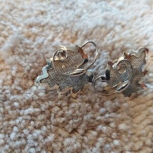 925 Sterling Silver Modernist Mesh/Net Leaf BOND BOYD Screw Back Earrings Vtg